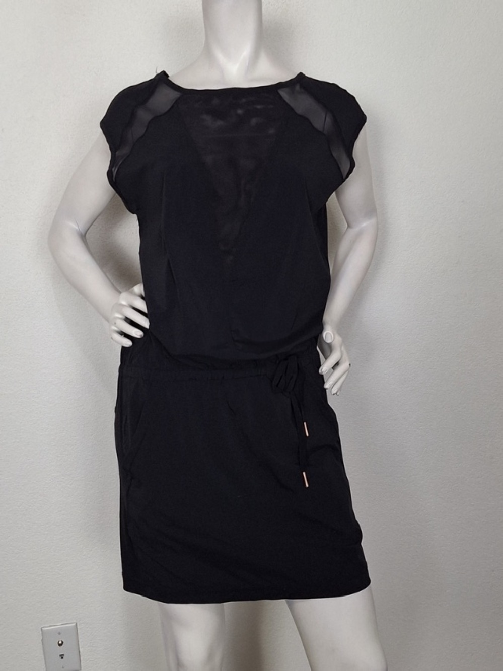 Indygena Black Second Layer Mesh Inserts W/Pockets Woven Stretch Dress Size M - Picture 2 of 13
